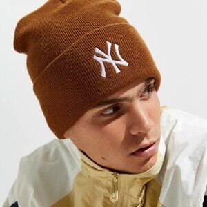 New York Yankees Carhartt/47 Brown Beanie - Adult One Size - NWT